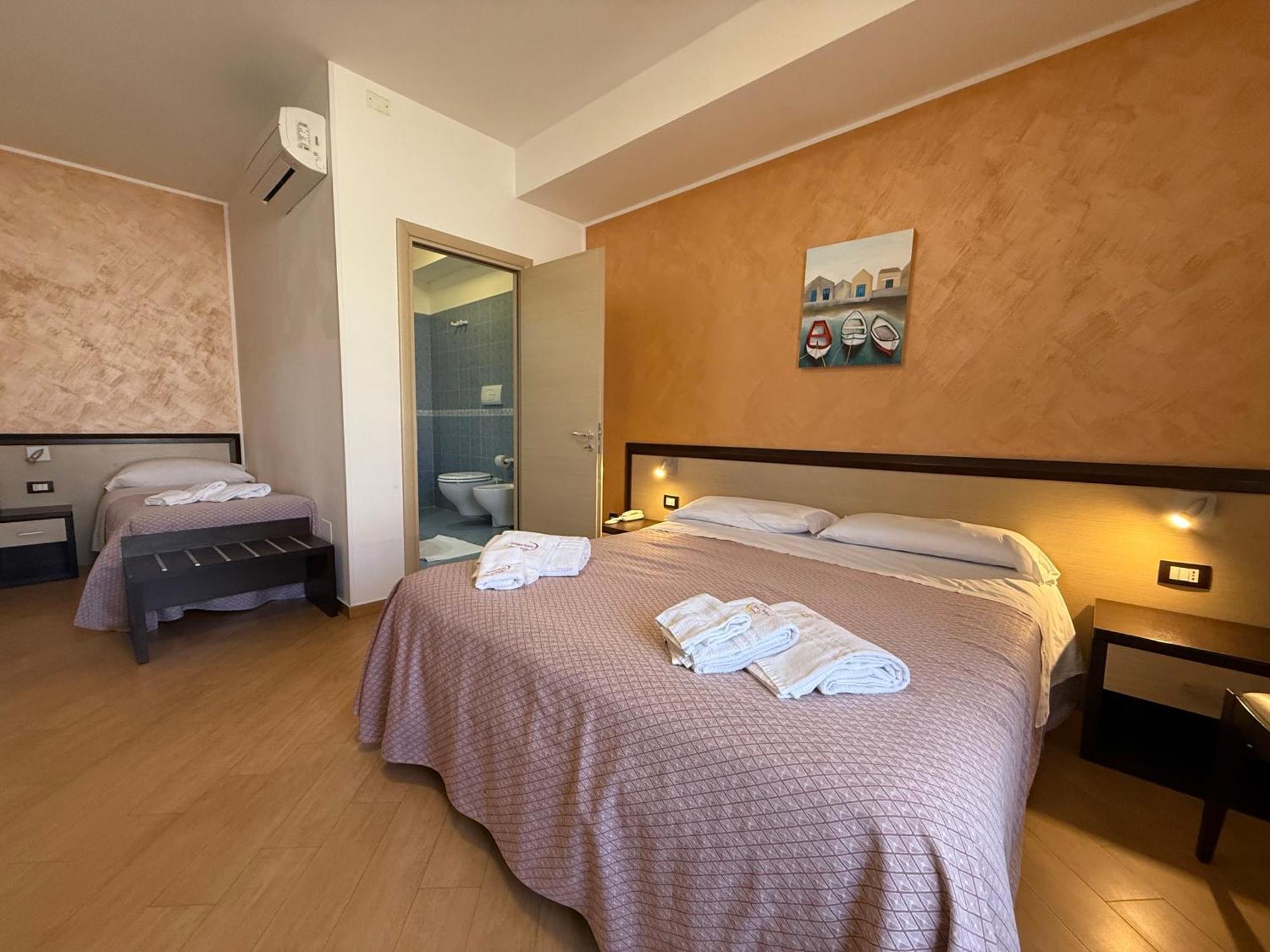 Albergo Perseo Portopalo Di Capo Passero Екстериор снимка