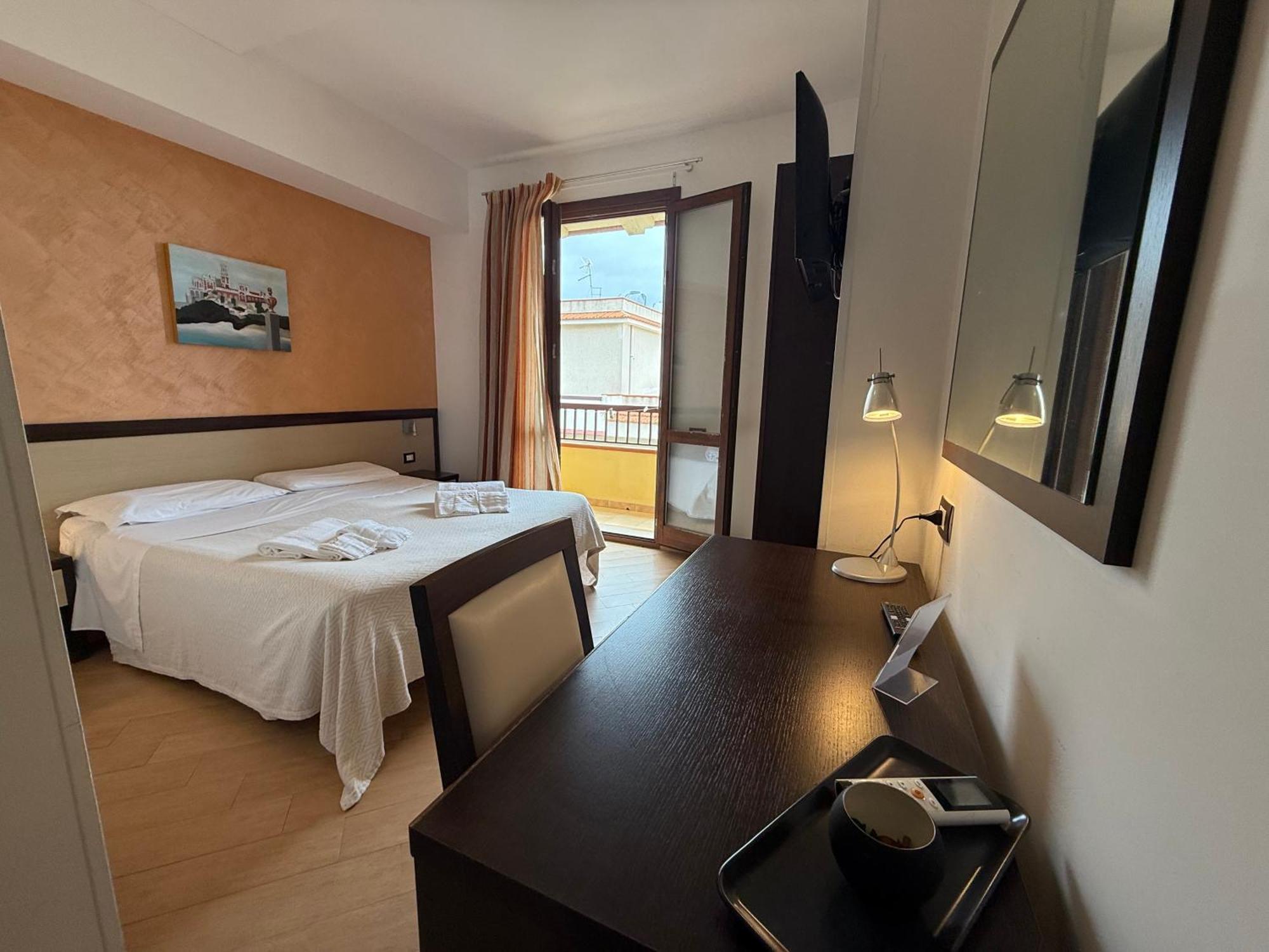 Albergo Perseo Portopalo Di Capo Passero Екстериор снимка