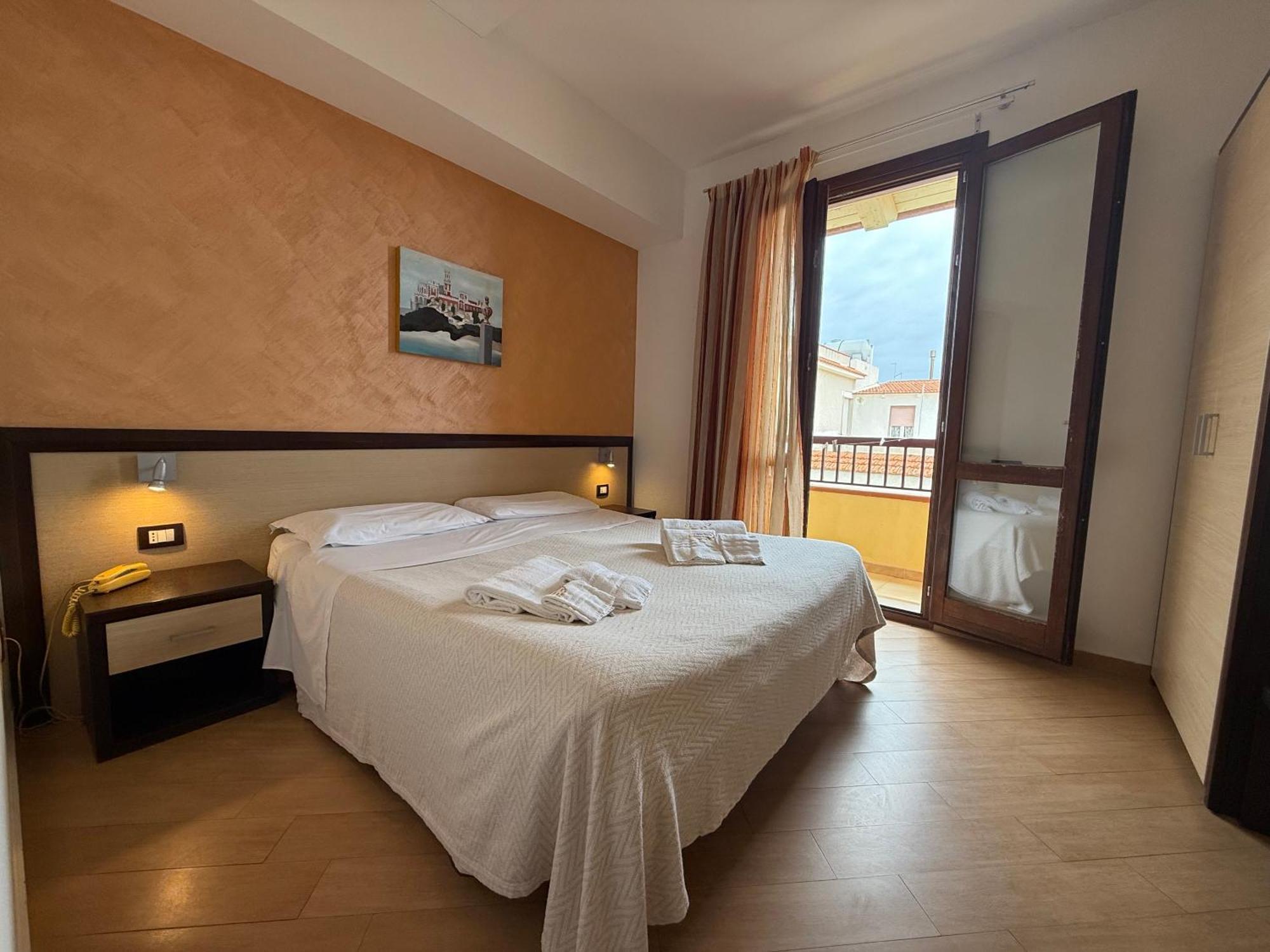 Albergo Perseo Portopalo Di Capo Passero Екстериор снимка