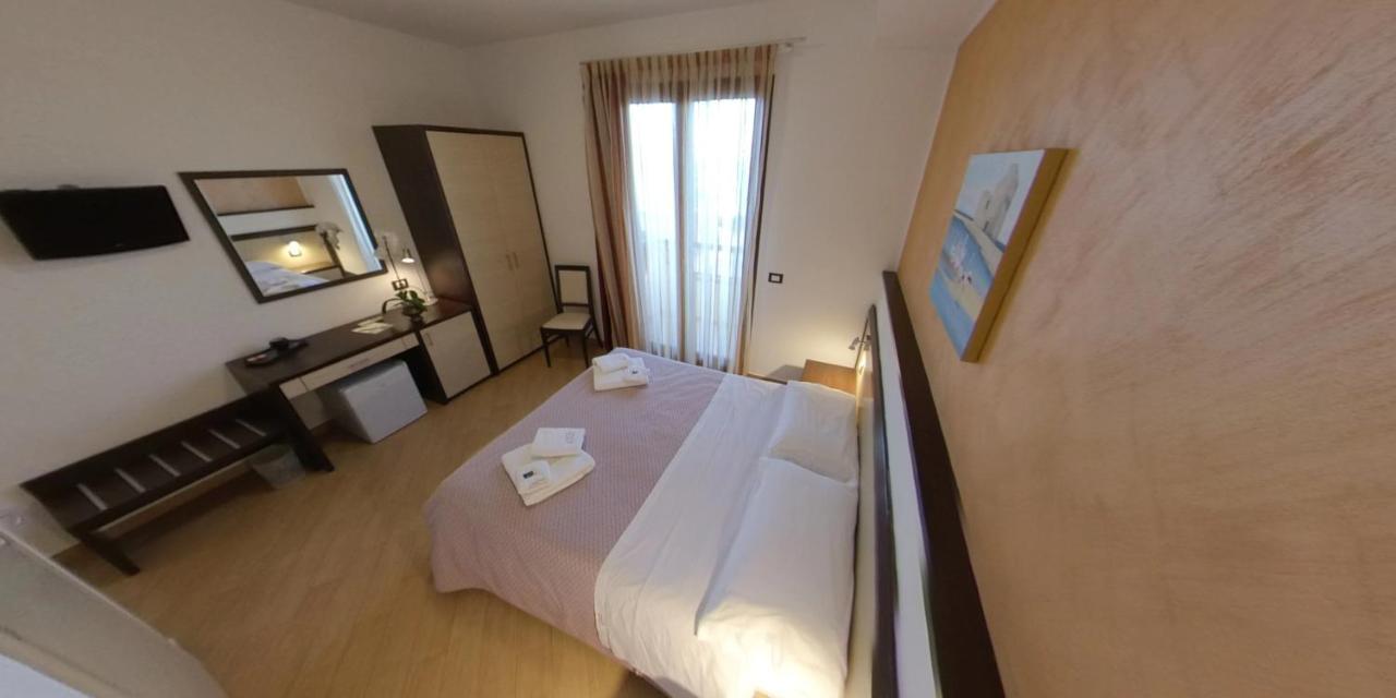 Albergo Perseo Portopalo Di Capo Passero Екстериор снимка